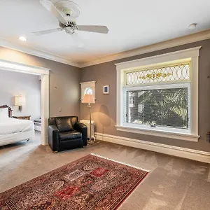 https://gaslight-inn.seattlehotelsites.com